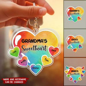 Grandma's Sweetheart With Grandchildren - Personalized Grandma Keychain